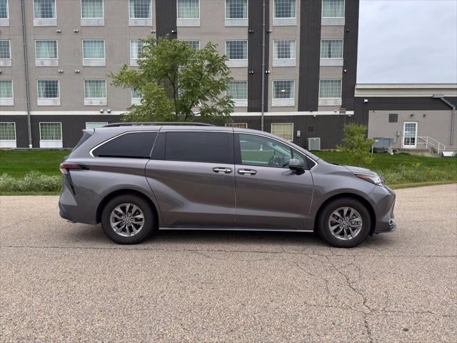 2023 Toyota Sienna XLE 7 Passenger