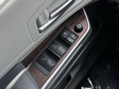 2023 Toyota Sienna XLE 7 Passenger