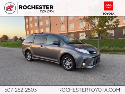 2018 Toyota Sienna XLE Premium 8 Passenger