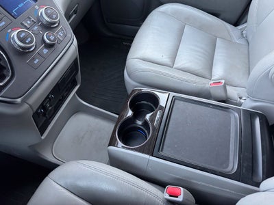 2018 Toyota Sienna XLE Premium 8 Passenger