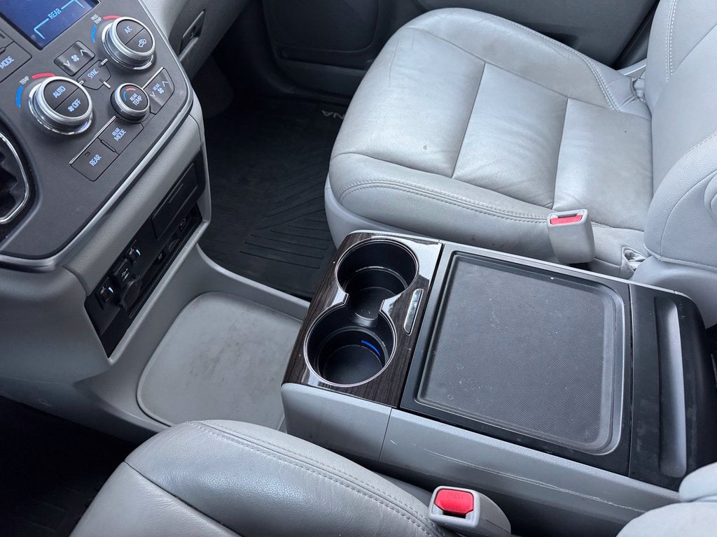 2018 Toyota Sienna XLE Premium 8 Passenger