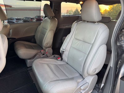 2018 Toyota Sienna XLE Premium 8 Passenger