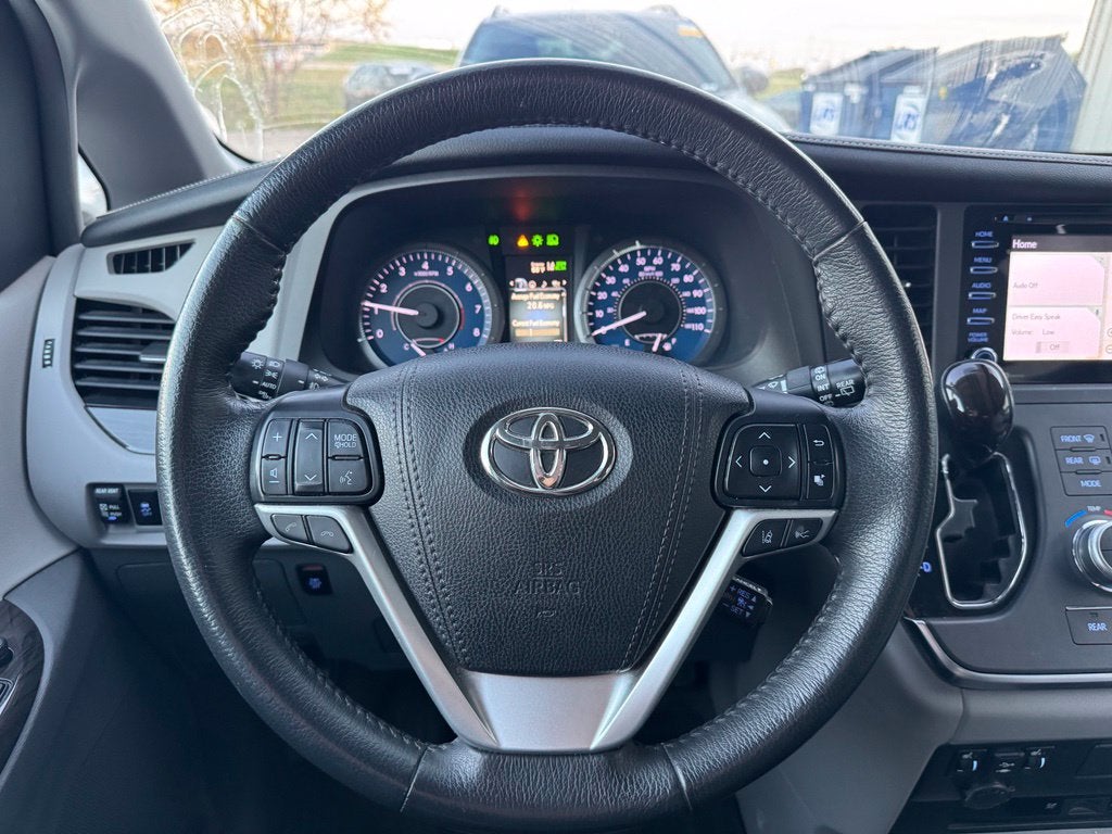 2018 Toyota Sienna XLE Premium 8 Passenger