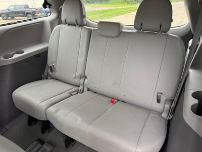 2017 Toyota Sienna XLE 8 Passenger