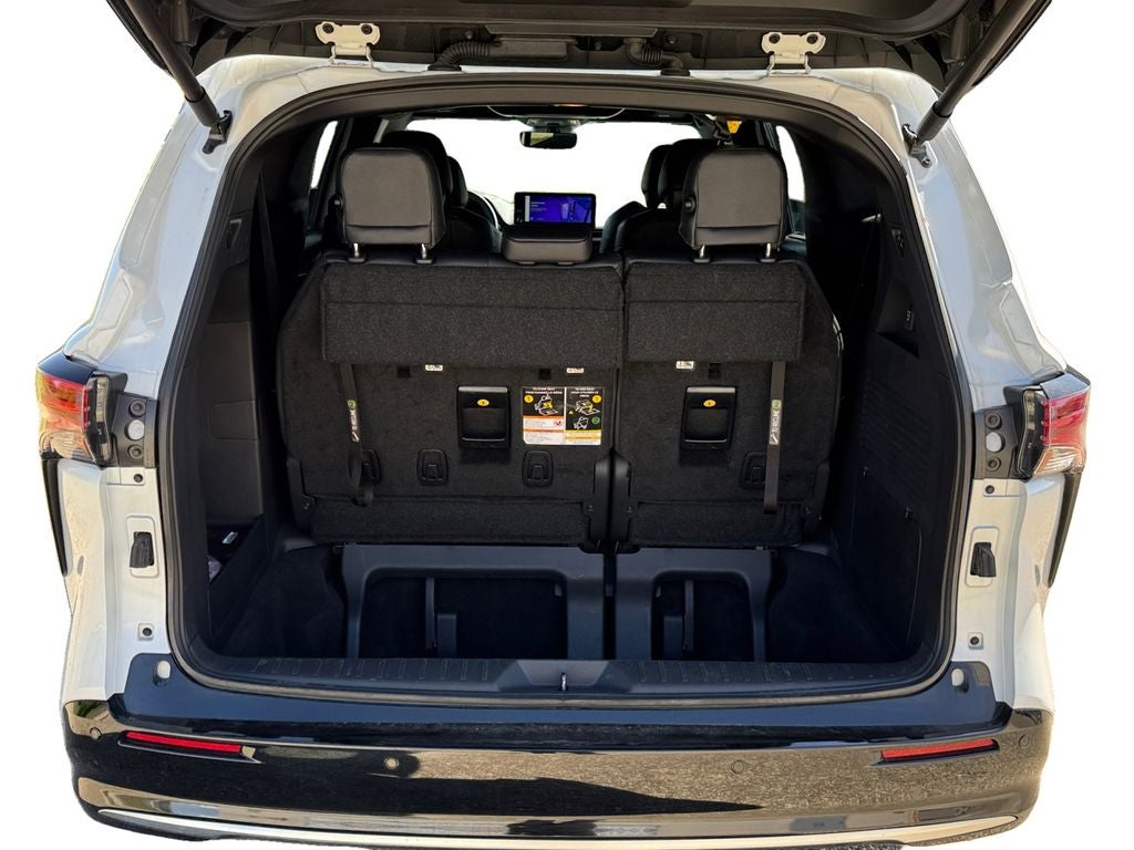 2025 Toyota Sienna Limited 7 Passenger