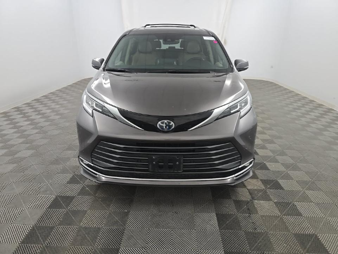 2024 Toyota Sienna Limited 7 Passenger