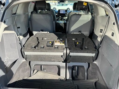2023 Toyota Sienna Limited 7 Passenger