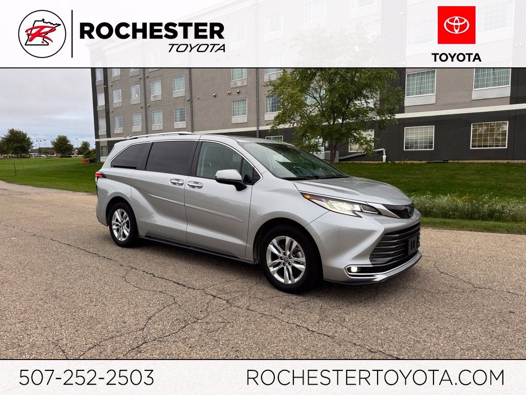 2023 Toyota Sienna Limited 7 Passenger