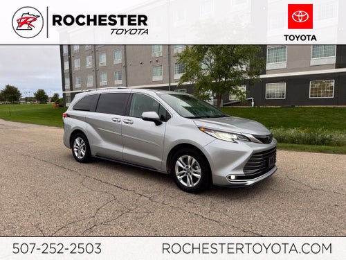 2023 Toyota Sienna Limited 7 Passenger