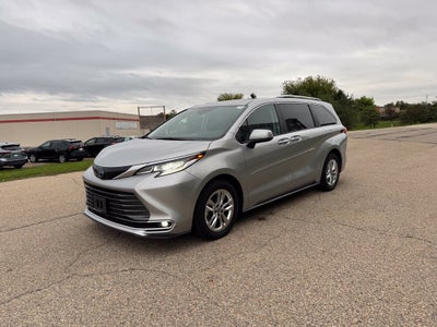 2023 Toyota Sienna Limited 7 Passenger