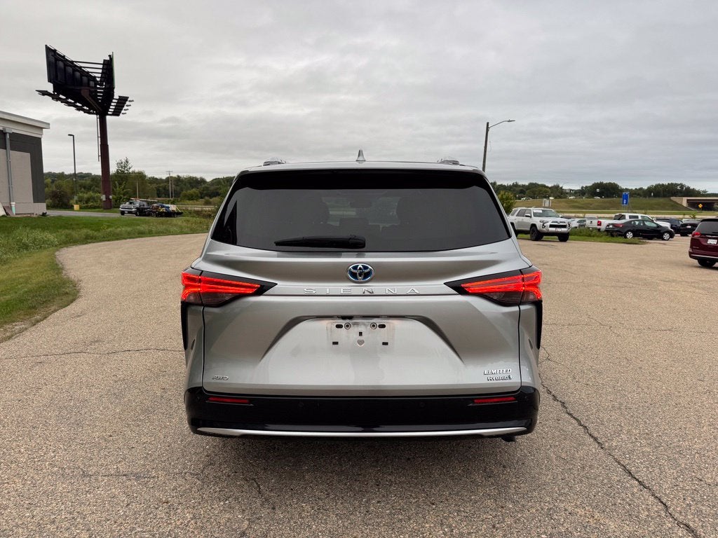 2023 Toyota Sienna Limited 7 Passenger