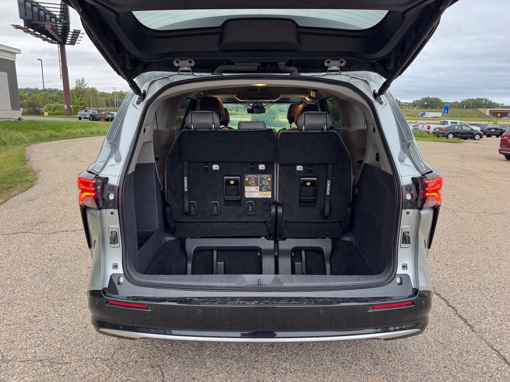 2023 Toyota Sienna Limited 7 Passenger
