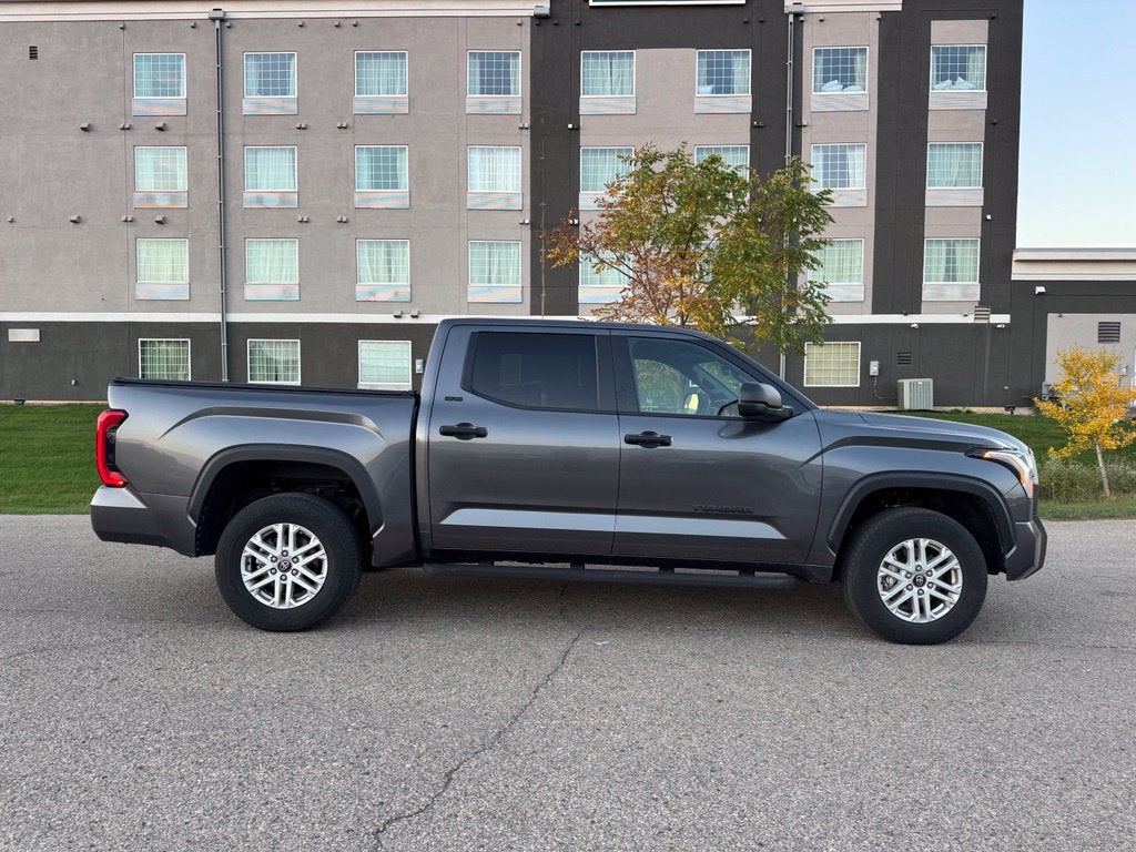 2025 Toyota Tundra SR5 4WD