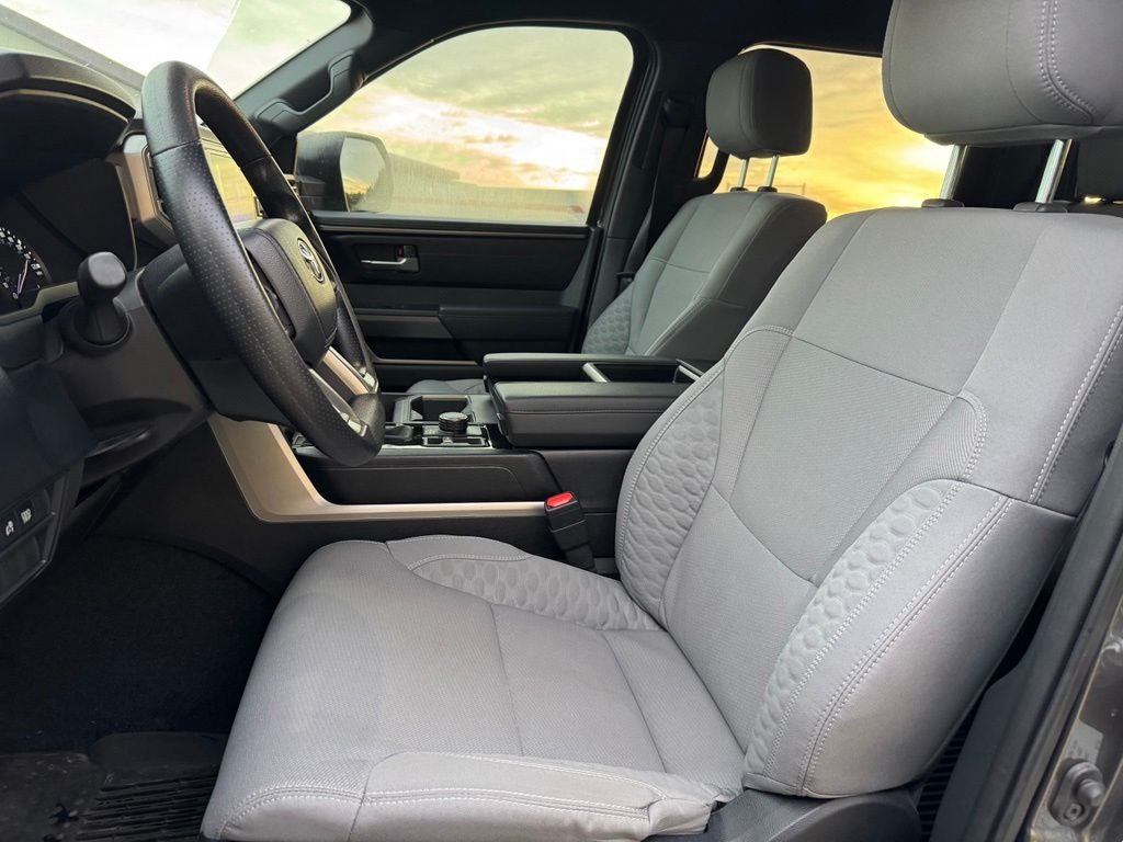 2025 Toyota Tundra SR5 4WD