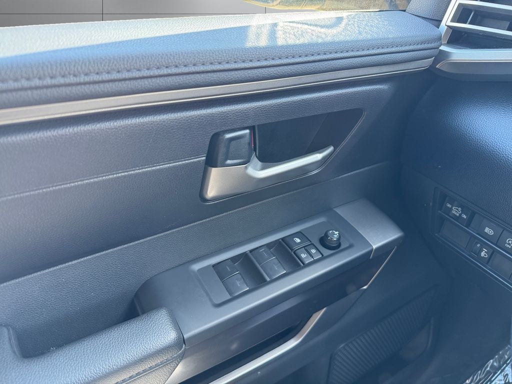 2025 Toyota Tundra SR5 4WD