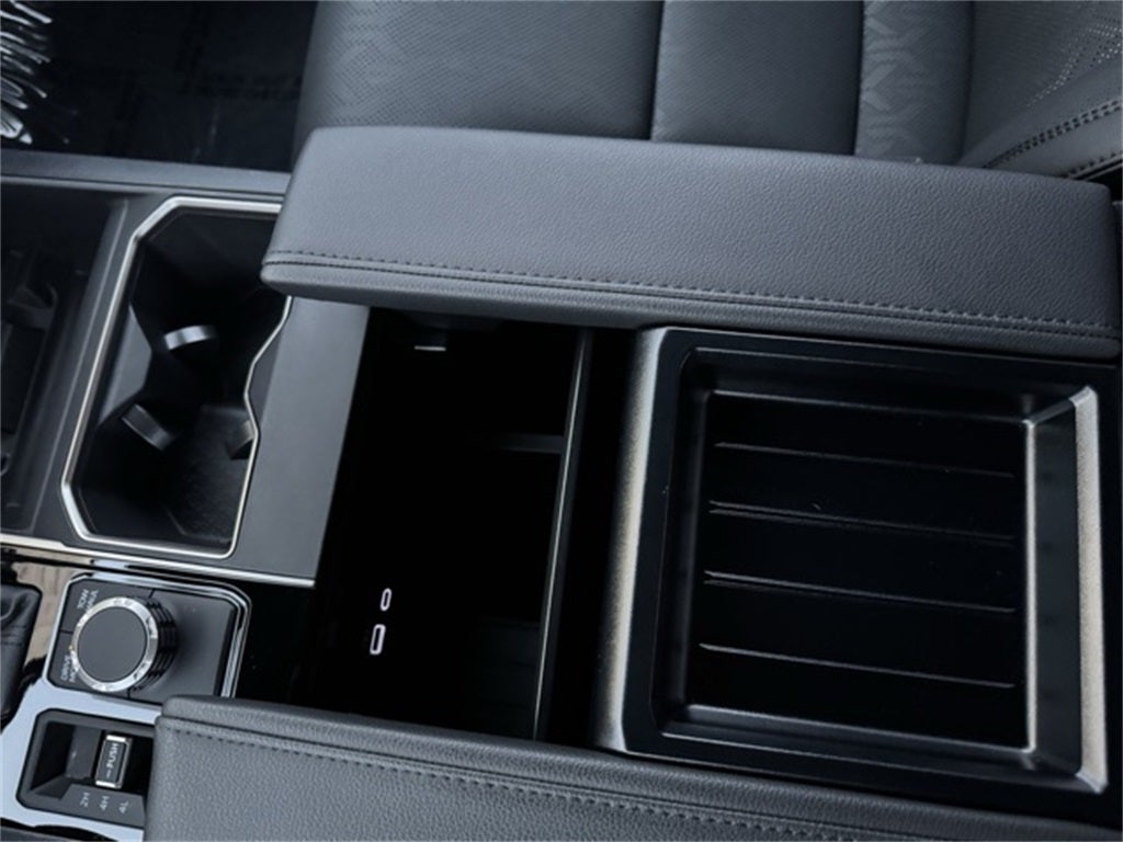 2025 Toyota Tundra SR5 4WD