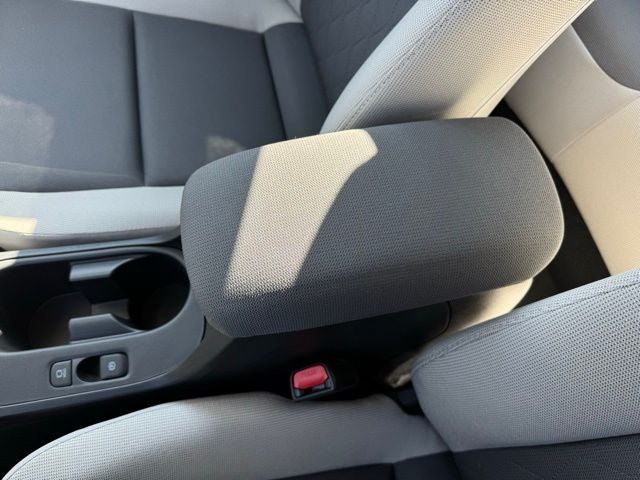 2025 Toyota Corolla LE FWD