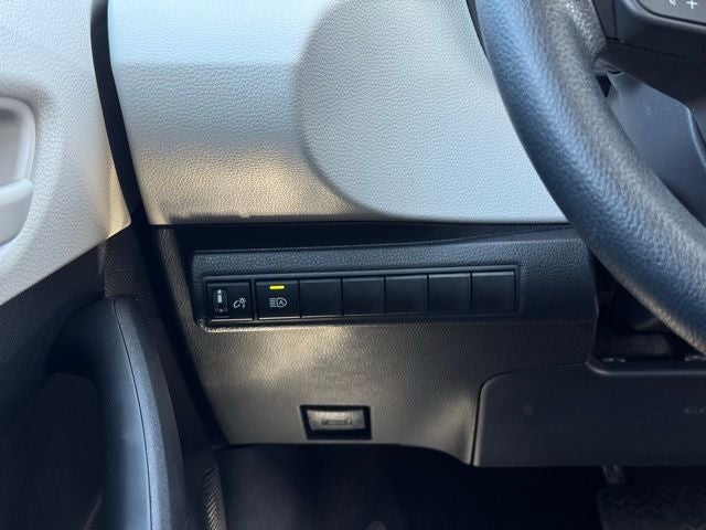 2025 Toyota Corolla LE FWD