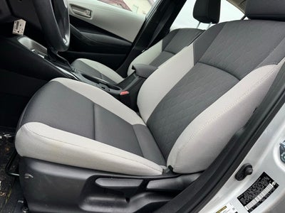 2025 Toyota Corolla LE FWD