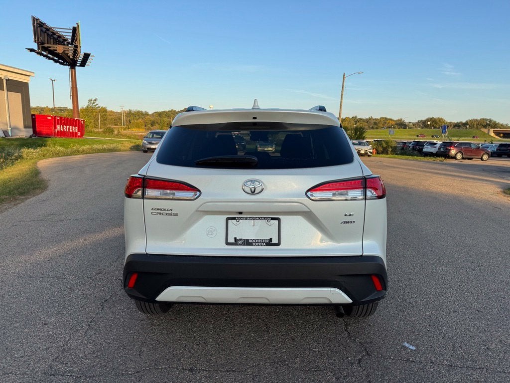 2024 Toyota Corolla Cross LE AWD