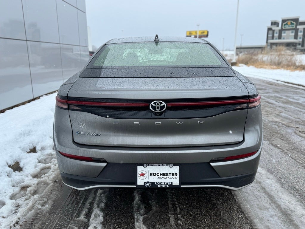 2024 Toyota Crown XLE AWD