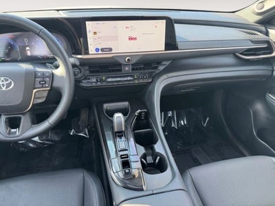 2025 Toyota Crown Signia Limited AWD