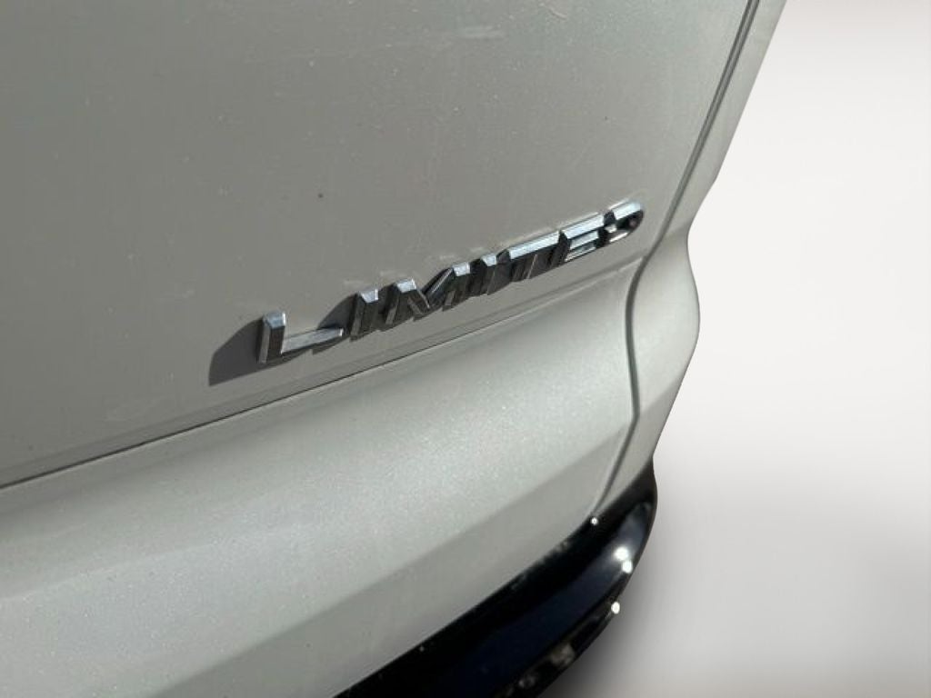 2025 Toyota Crown Signia Limited AWD