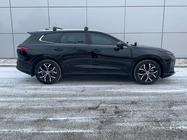 2025 Toyota Crown Signia XLE AWD