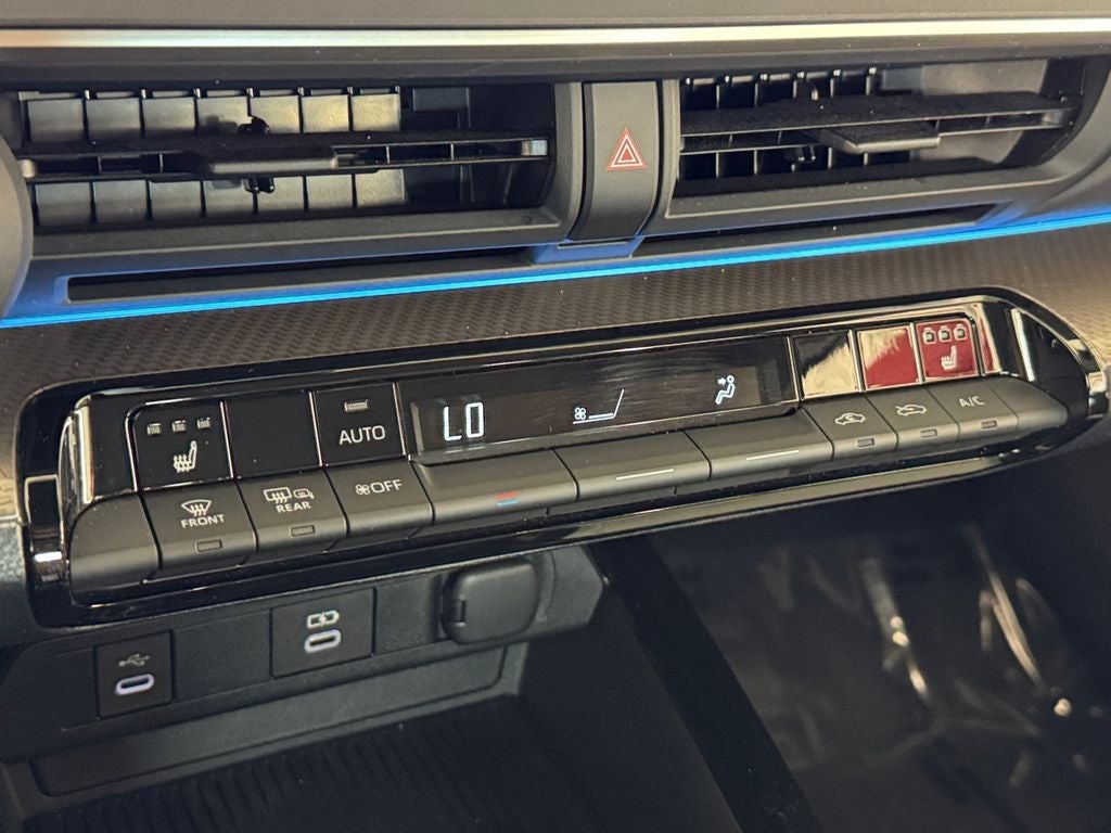 2024 Toyota Prius XLE AWD
