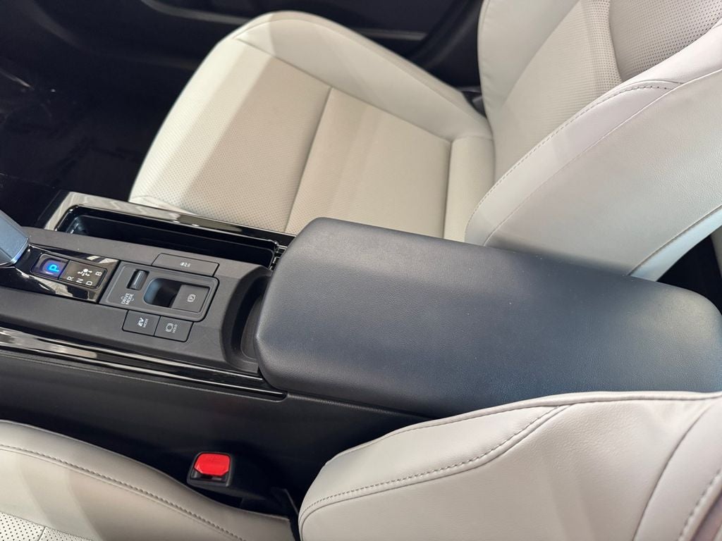 2024 Toyota Prius XLE AWD