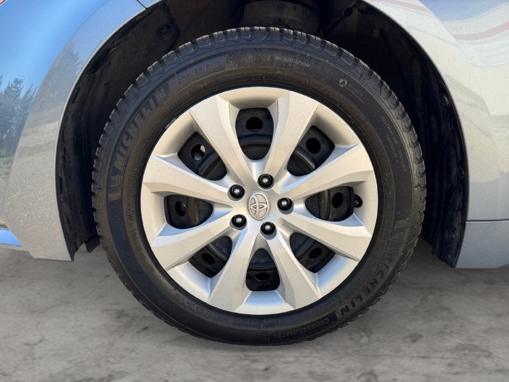2023 Toyota Corolla Hybrid LE FWD