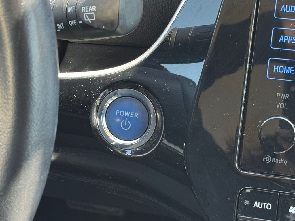 2016 Toyota Prius Three FWD
