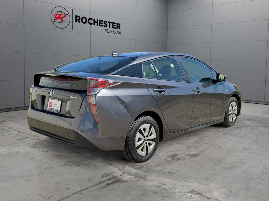 2016 Toyota Prius Three FWD