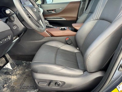 2023 Toyota Venza Limited AWD