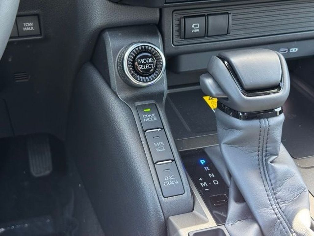2025 Toyota Land Cruiser Base 4WD