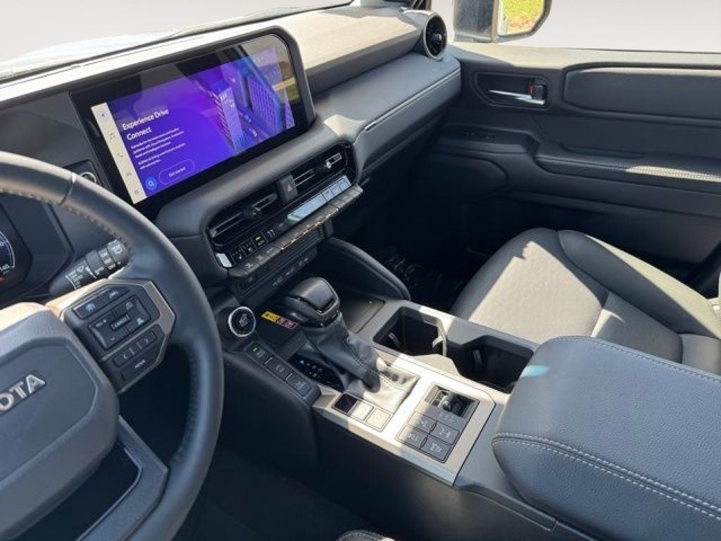 2025 Toyota Land Cruiser Base 4WD