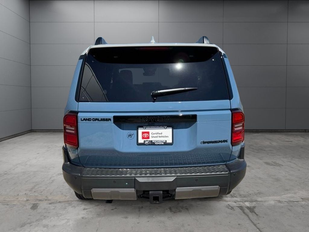 2025 Toyota Land Cruiser Base 4WD