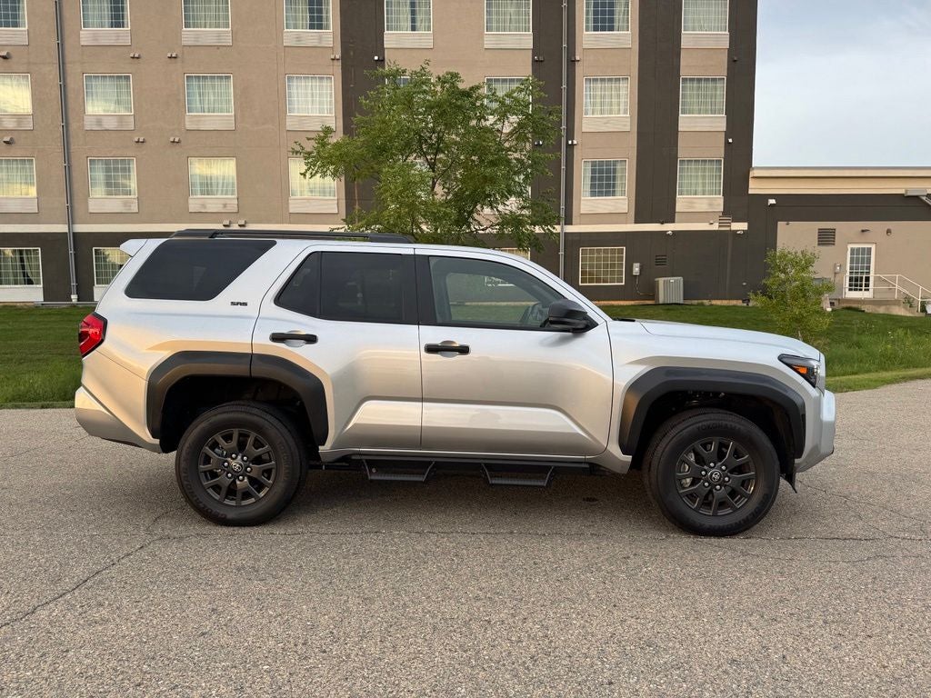 2025 Toyota 4Runner SR5 4WD