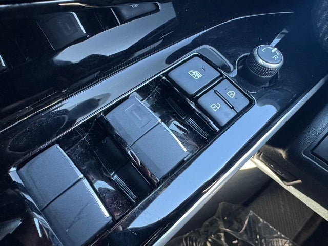 2024 Toyota bZ4X Limited AWD