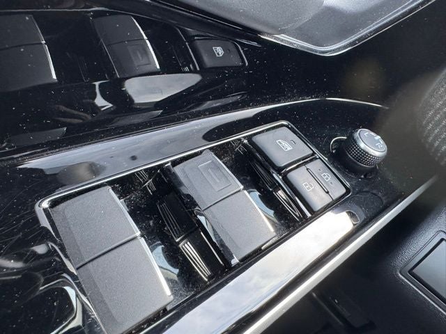 2024 Toyota bZ4X Limited AWD