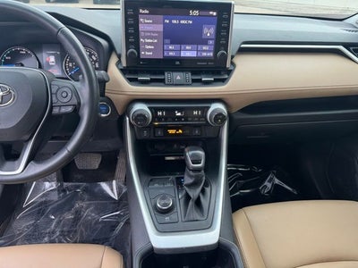 2022 Toyota RAV4 Hybrid XLE Premium AWD