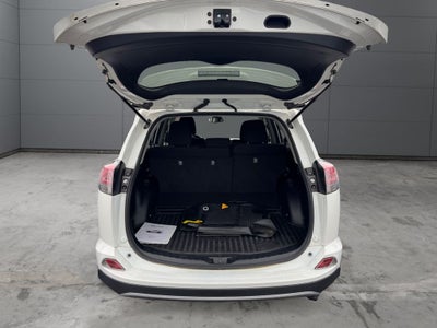 2018 Toyota RAV4 Hybrid LE AWD