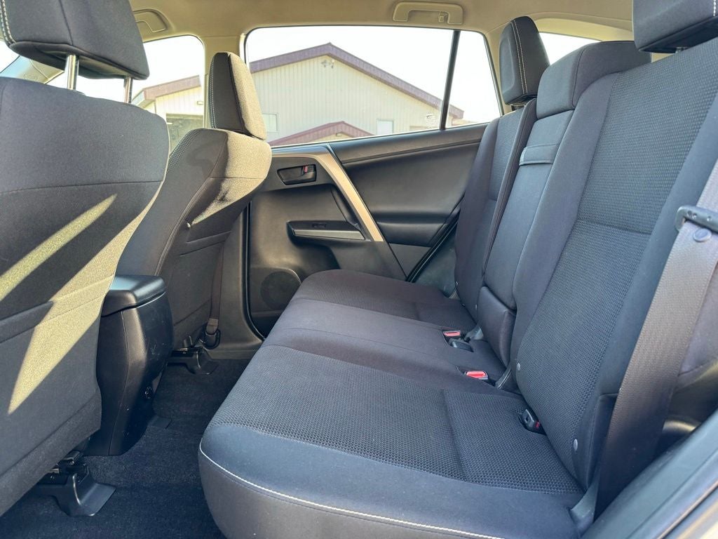 2018 Toyota RAV4 Hybrid LE AWD