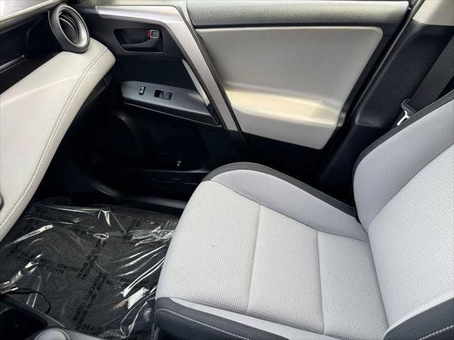 2018 Toyota RAV4 Hybrid LE AWD