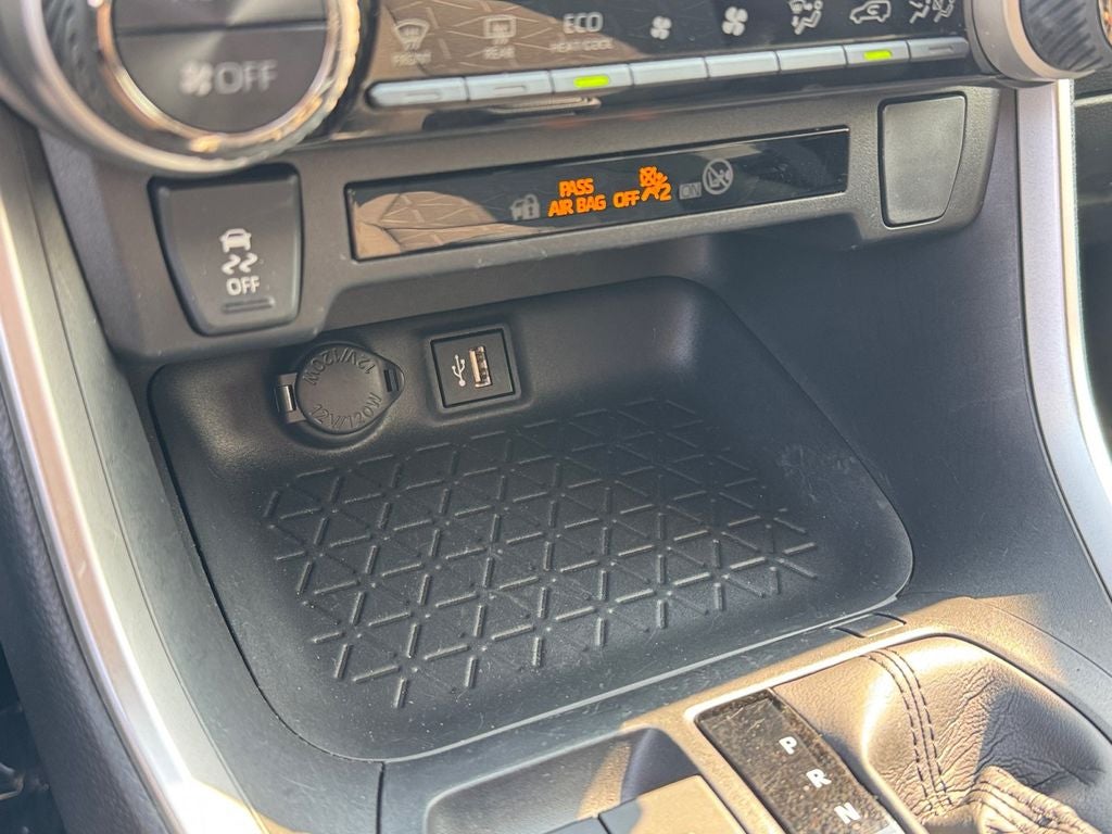 2025 Toyota RAV4 Hybrid XLE AWD