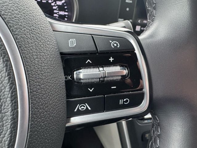 2024 Kia Carnival LX FWD