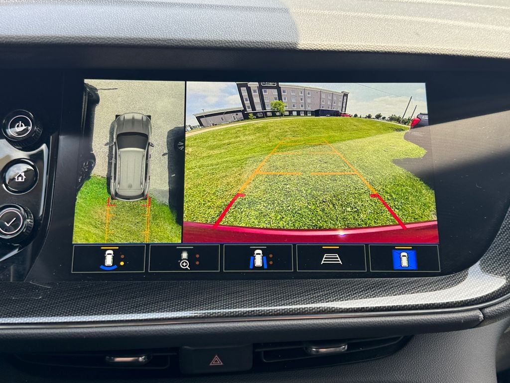 2022 Buick Envision Essence FWD
