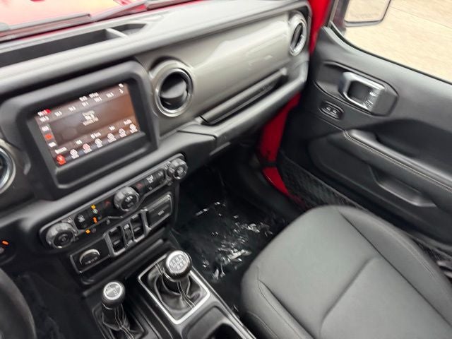 2018 Jeep Wrangler Unlimited Sahara Lifted w/ Heated Steering Wheel + 3 Piece Hard Top