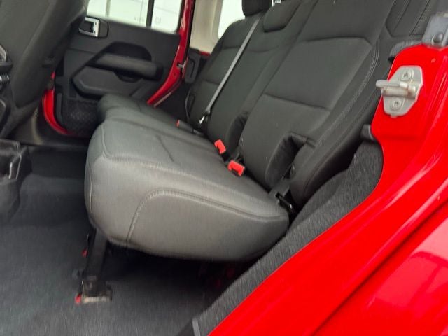 2018 Jeep Wrangler Unlimited Sahara Lifted w/ Heated Steering Wheel + 3 Piece Hard Top