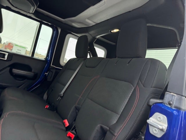 2020 Jeep Wrangler Unlimited Rubicon w/ Heated Steering Wheel + Navigation